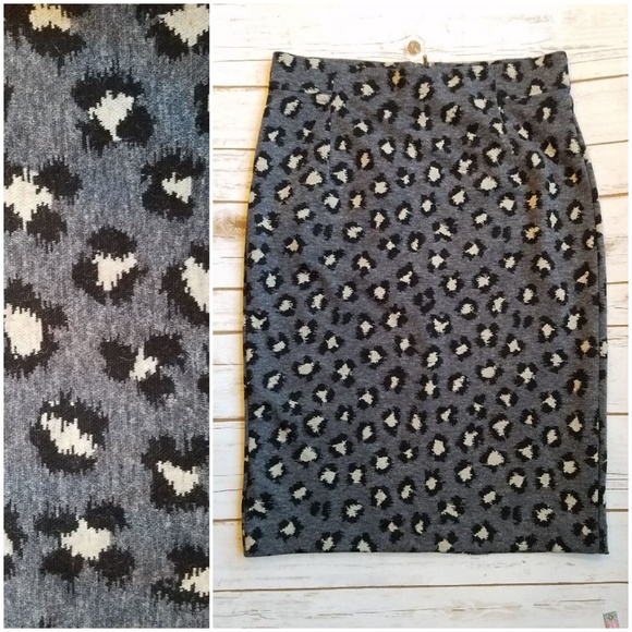 LOFT Dresses & Skirts - LOFT Gray Animal Print Skirt